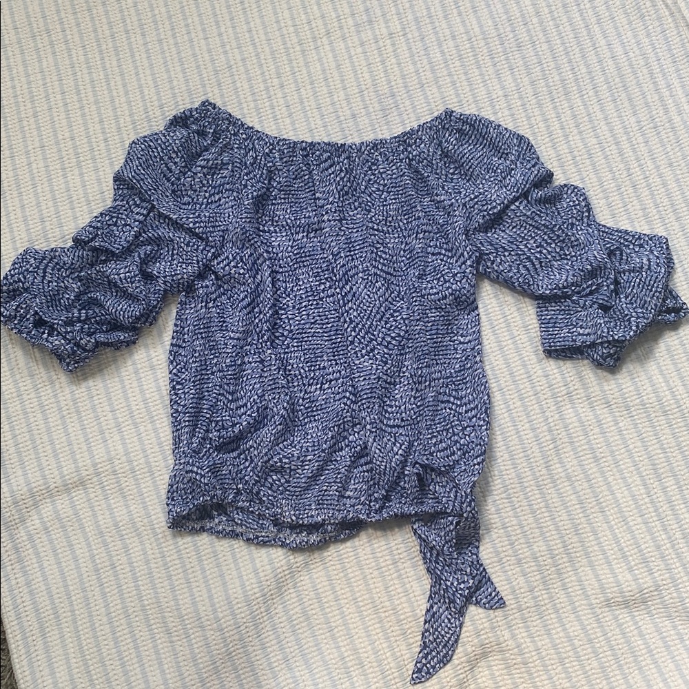 CeCe Navy and White Patterned Blouse